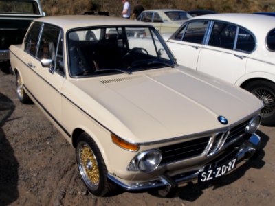 BMW 2002 dutch licence registration SZ-ZD-27 pic1