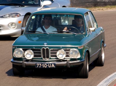 BMW 1602 dutch licence registration 77-10-UA pic1