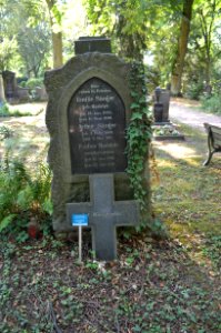 Bockenheim, Neuer Friedhof Grab 8a Rh 13 - 14-16 Sänger
