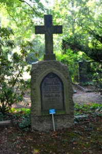 Bockenheim, Neuer Friedhof Grab 9 - 5 John