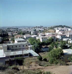 Bnei Brak Gezicht over de stad vanaf een heuvel, Bestanddeelnr 255-9308