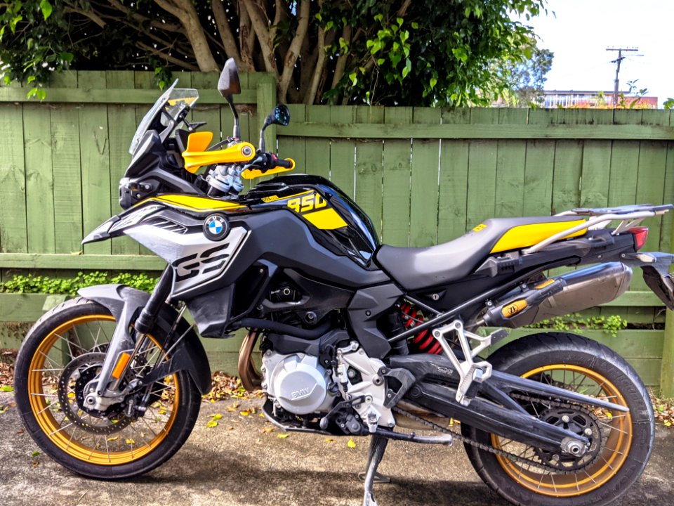 BMW F850GS left side
