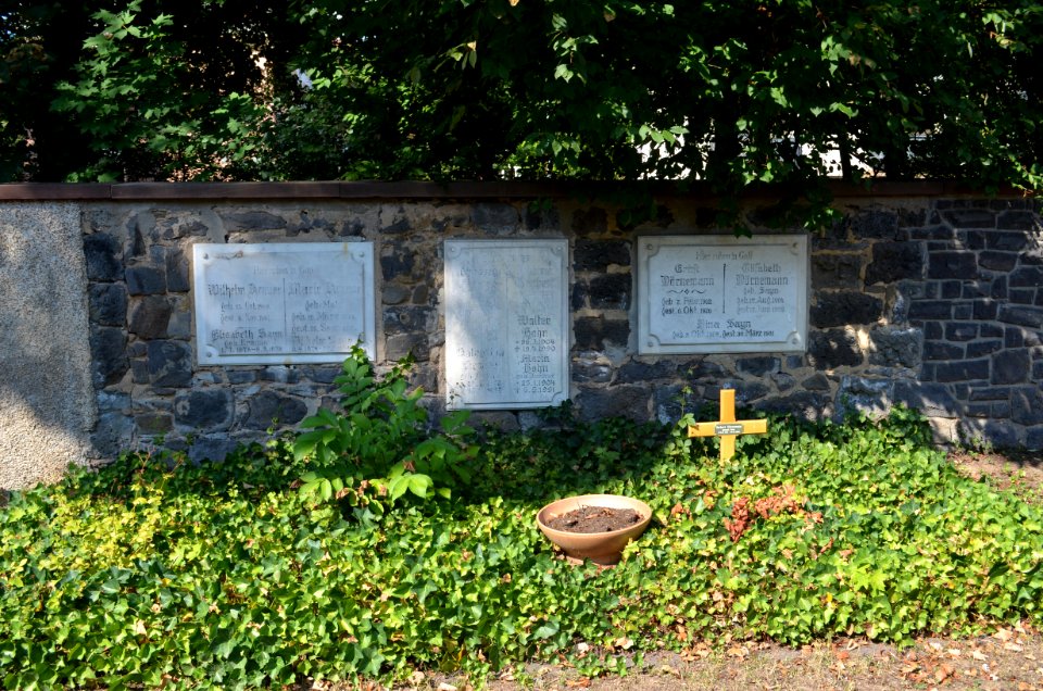 Bockenheim, Neuer Friedhof Grab 1a - 4-6 Dörnemann-Hahn-Krause