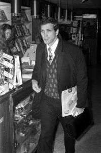 Bobby Fischer in Amsterdam voor besprekingen met FIDE-voorzitter Max Euwe over d, Bestanddeelnr 925-3509
