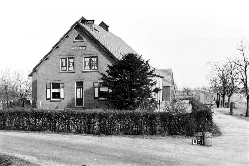 Boerderij Blauwe Kamp te Ommeren ruilverkaveling Maurikse Wetering, Bestanddeelnr 170-1923