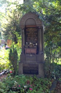 Bockenheim, Neuer Friedhof Grab 7 - 5-6 Friedlein