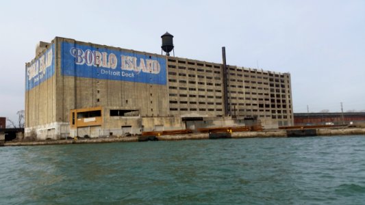 Boblo Island Boat Dock Building Detroit (April 2018)
