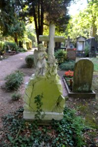 Bockenheim, Neuer Friedhof Grab 8a Rh 9 -1 Borzner