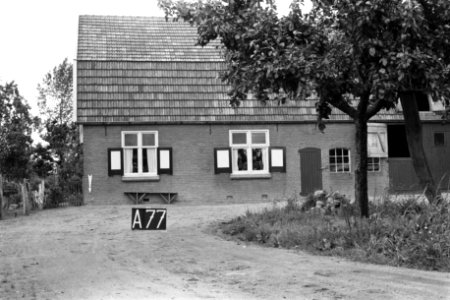 Boerderij bij Alphen (ruilverkaveling Land van Maas en Waal), Bestanddeelnr 170-2289