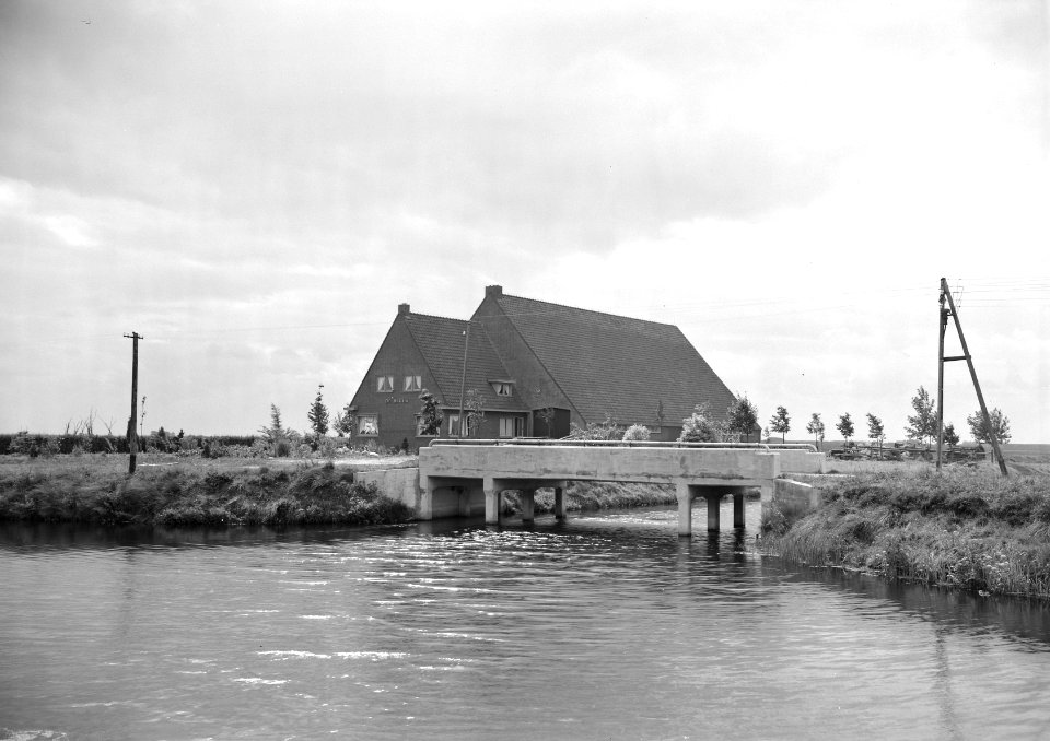 Boerderij De Bloem te Geesbrug, Bestanddeelnr 192-1239
