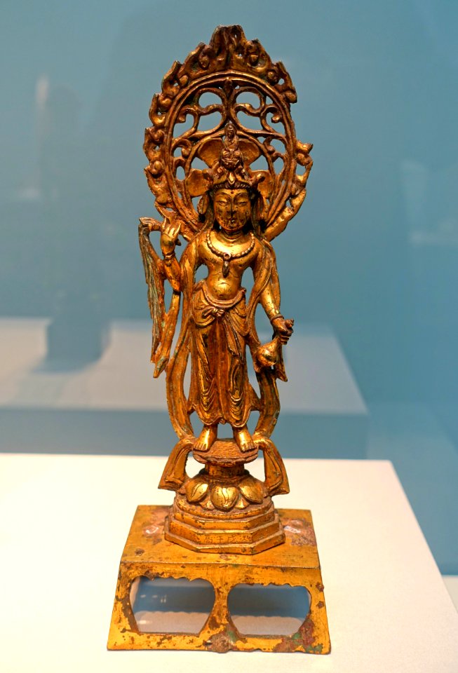 Boddhisattva figurine, early Tang dynasty, 700-750 AD, gilt bronze - Freer Gallery of Art - DSC05081
