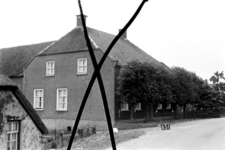 Boerderij bij Alphen (ruilverkaveling Land van Maas en Waal), Bestanddeelnr 170-2272