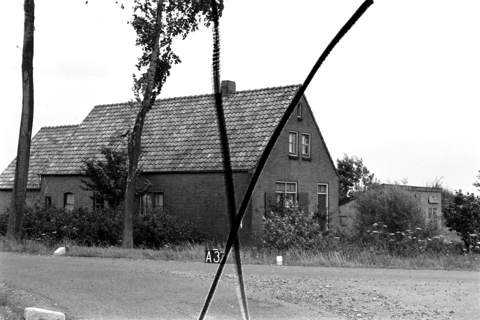 Boerderij bij Alphen (ruilverkaveling Land van Maas en Waal), Bestanddeelnr 170-2269