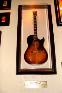 Bob Dylan's Gibson guitar, Hardrock cafe, Niagara Falls, United states