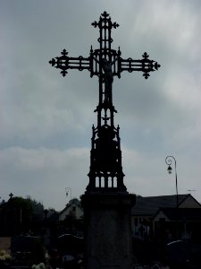 Bournainville-Faverolles (Eure, Fr) croix de cimetière