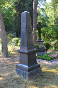 Bockenheim, Neuer Friedhof Grab 6 Rh 15 - 5a Bückling