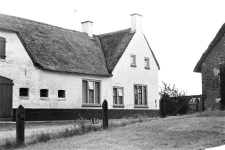 Boerderij bij Alphen (ruilverkaveling Land van Maas en Waal), Bestanddeelnr 170-2288