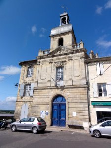Bourg (Gironde) La Jurade, maintenant Office de Tourisme