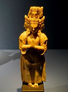 Bodhisattva Avalokitesvara, Nepal, Newari, 16th-17th century AD, ivory carving - Linden-Museum - Stuttgart, Germany - DSC03661