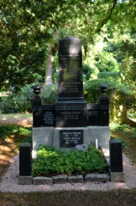 Bockenheim, Neuer Friedhof Grab 8 - 8-10 Bender