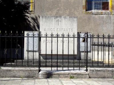 Bourgaltroff (Moselle) monument aux morts