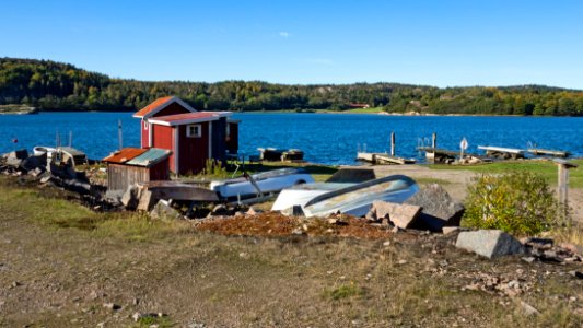 Boats and fishing huts in Loddebo photo