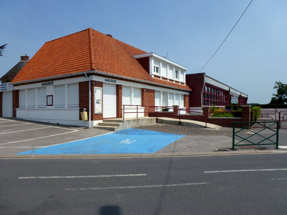 Boëseghem (Nord, Fr) mairie et école