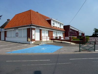 Boëseghem (Nord, Fr) mairie et école