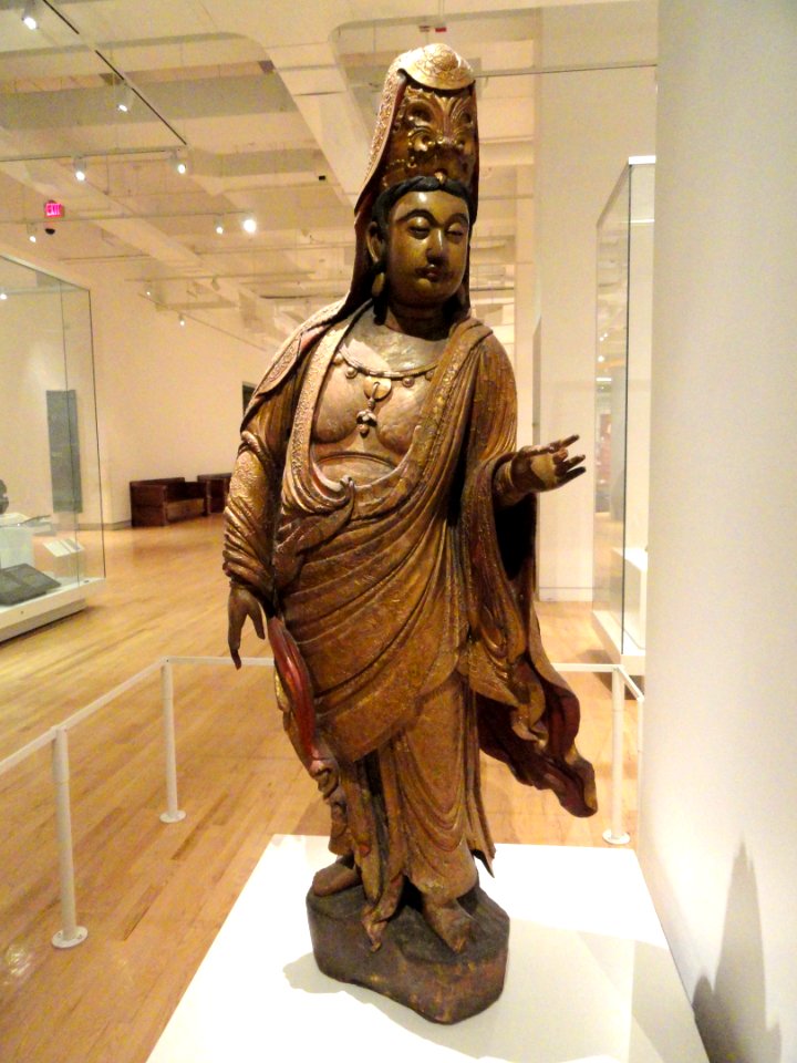 Bodhisattva, Zezhoufu, Shanxi Province, China, Yuan Dynasty, 1271-1368, wood with gold lacquer - Royal Ontario Museum - DSC09837