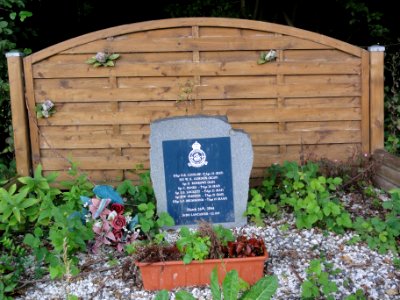Bousignies-sur-Roc (Nord, Fr) memorial RAF 1944