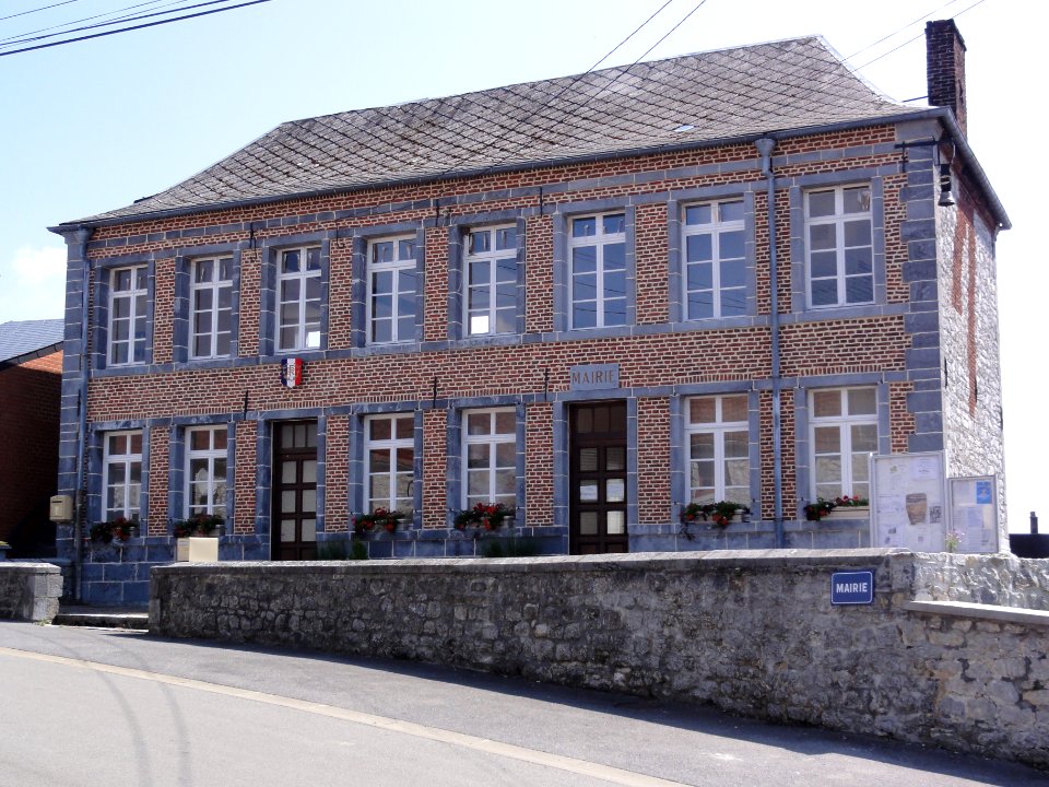 Bousignies-sur-Roc (Nord, Fr) mairie