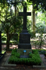 Bockenheim, Neuer Friedhof Grab 9 - 7-8 Taufkirch