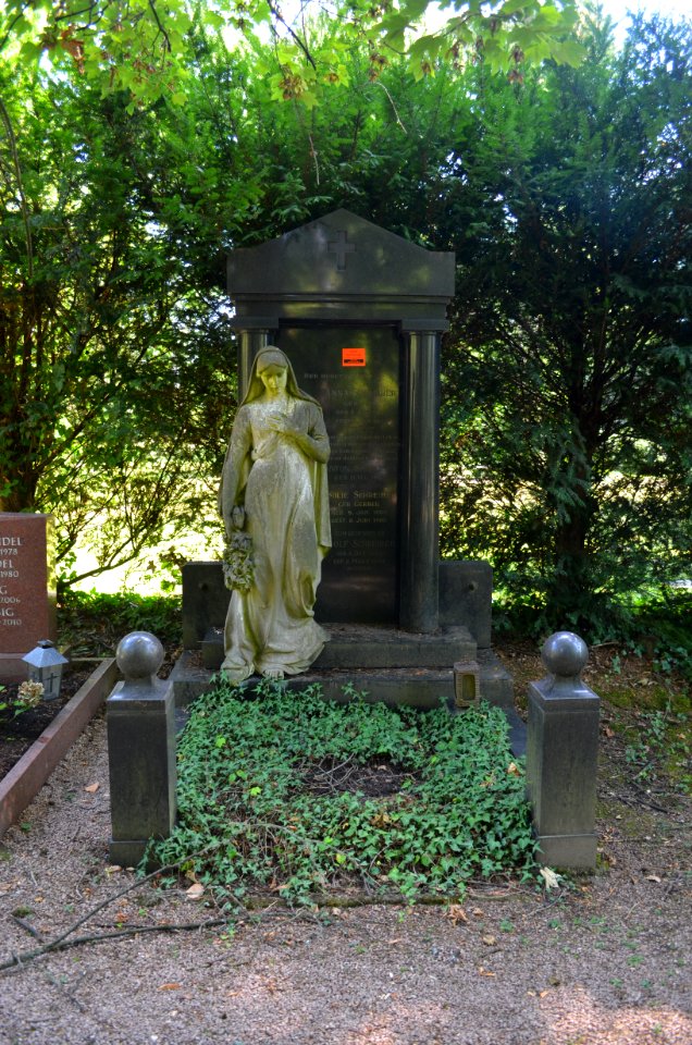 Bockenheim, Neuer Friedhof Grab 9 - 97-98 Schreiber (1)