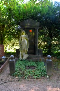Bockenheim, Neuer Friedhof Grab 9 - 97-98 Schreiber (1)