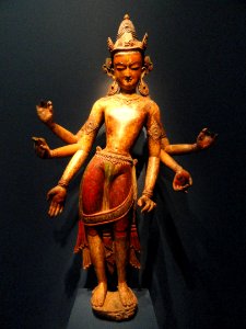 Bodhisattva White Avalokiteshvara (Amoghapasha Lokeshvara), early Malla period, 14th century, Nepal, polychromed wood - Freer Gallery of Art - DSC05217