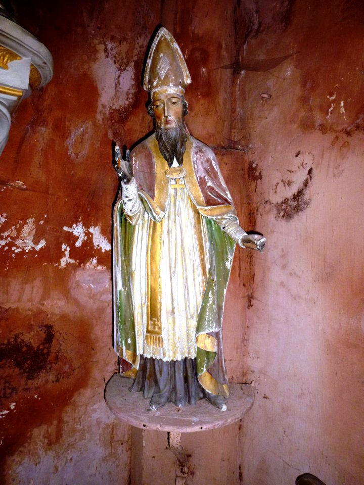 Bossus-lès-Rumigny (Ardennes) église, statue d'un saint