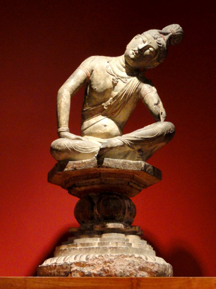 Bodhisattva, 8th century, Tang Dynasty, China, limestone with traces of polychromy - Art Institute of Chicago - DSC00098