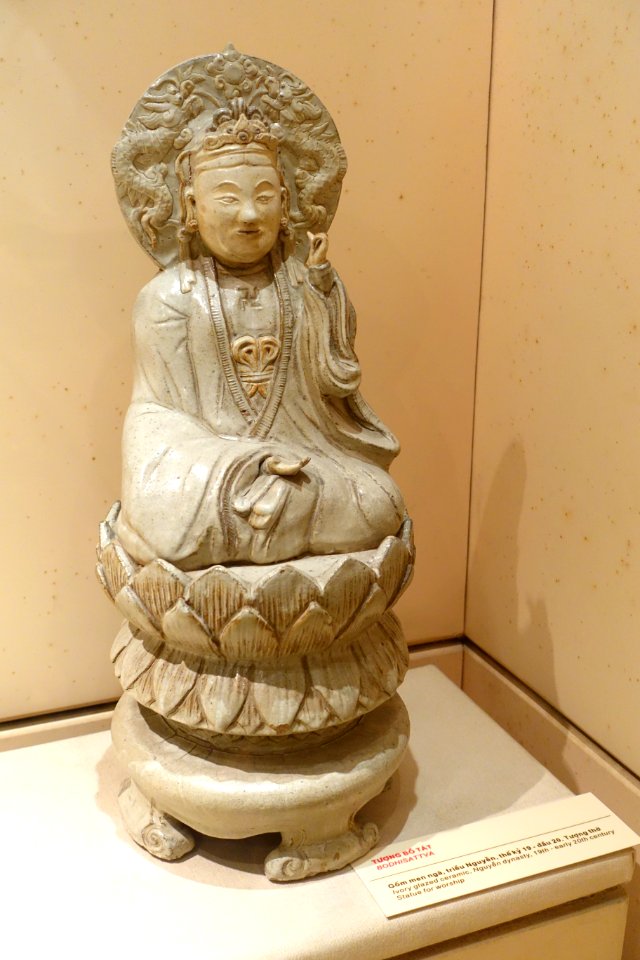 Bodhisattva, Nguyen dynasty, 19th to early 20th century, ivory glazed ceramic - National Museum of Vietnamese History - Hanoi, Vietnam - DSC05642