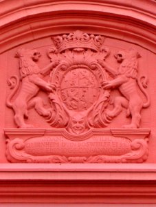 Bossweiler Kirchenportal Wappen der Merz von Quirnheim