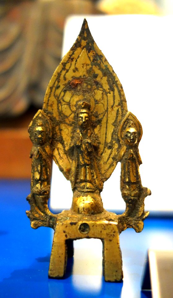 Bodhisattva, China, Sui dynasty, 581-618 AD, gilt bronze - Royal Ontario Museum - DSC04091
