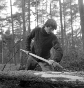 Bosbewerking, arbeiders, gereedschappen, bomen vellen, Bestanddeelnr 253-5480