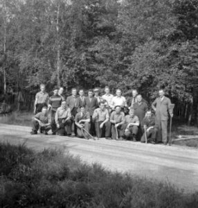 Bosbewerking, mannen, wegen, gereedschappen, Bestanddeelnr 251-8534