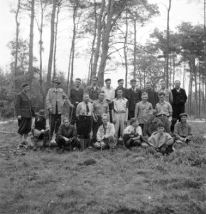 Bosbewerking, arbeiders, gereedschappen, groepsfoto's, Bestanddeelnr 251-7841