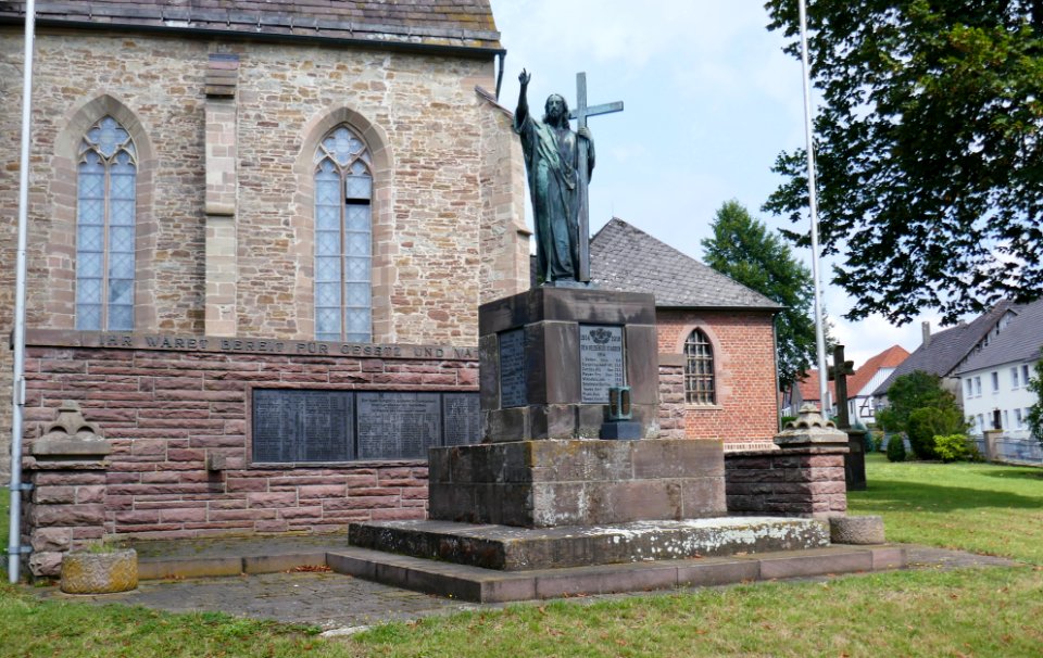 Borgholz - Kriegerehrenmal auf dem Kirchplatz
