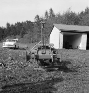 Bosbewerking, machines, werktuigen, gebouwen, huizen, auto's, Bestanddeelnr 253-4500