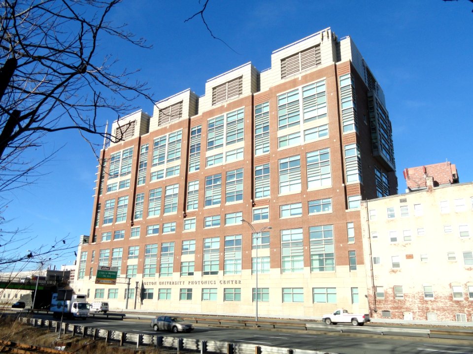 Boston University Photonics Center - DSC03068