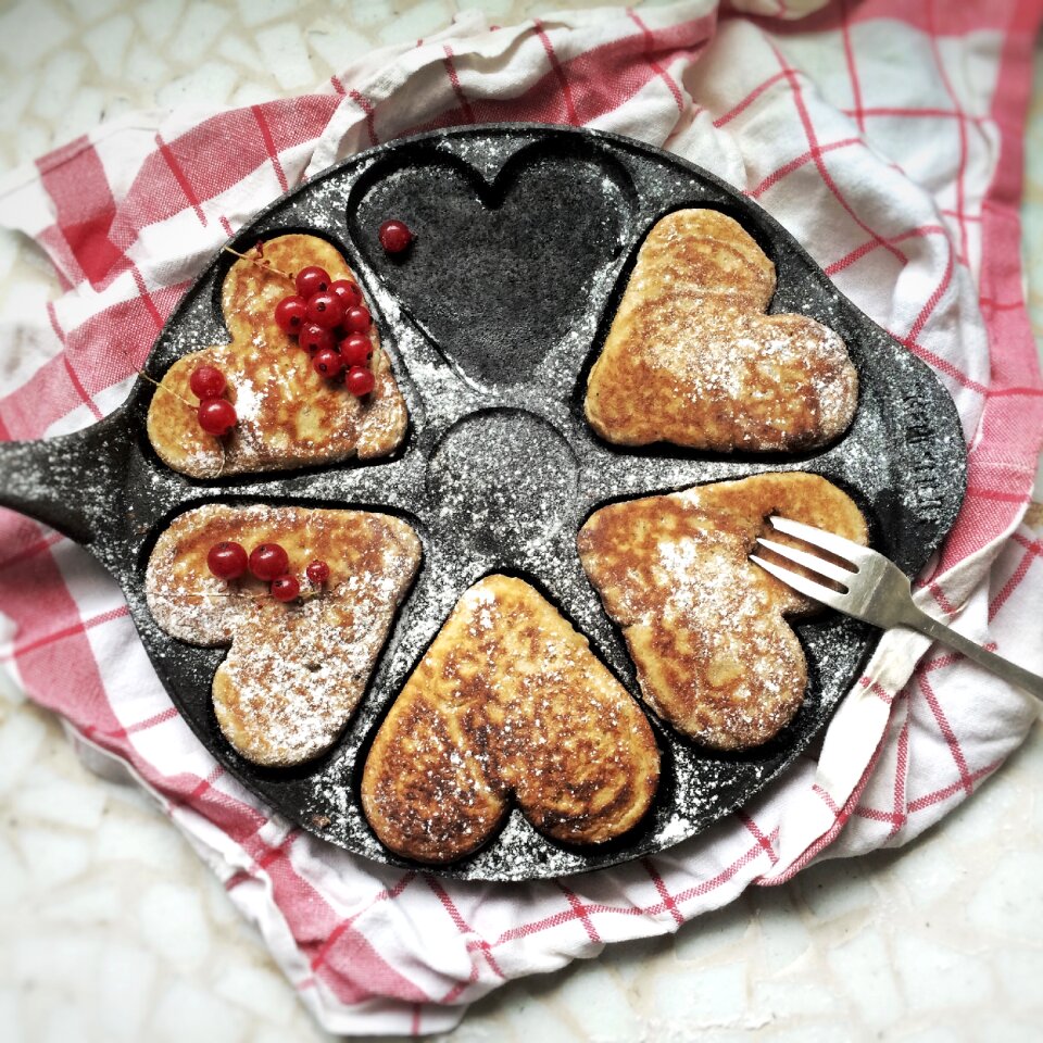 Griddle heart breakfast