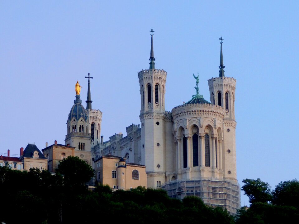 Monument architecture church