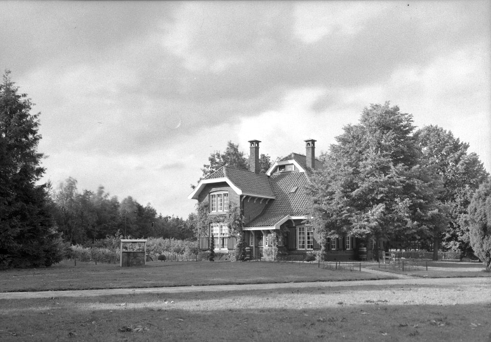 Boswachterswoning van het landgoed Het Oldenzaalse Veen te Lonneker, Bestanddeelnr 192-1020