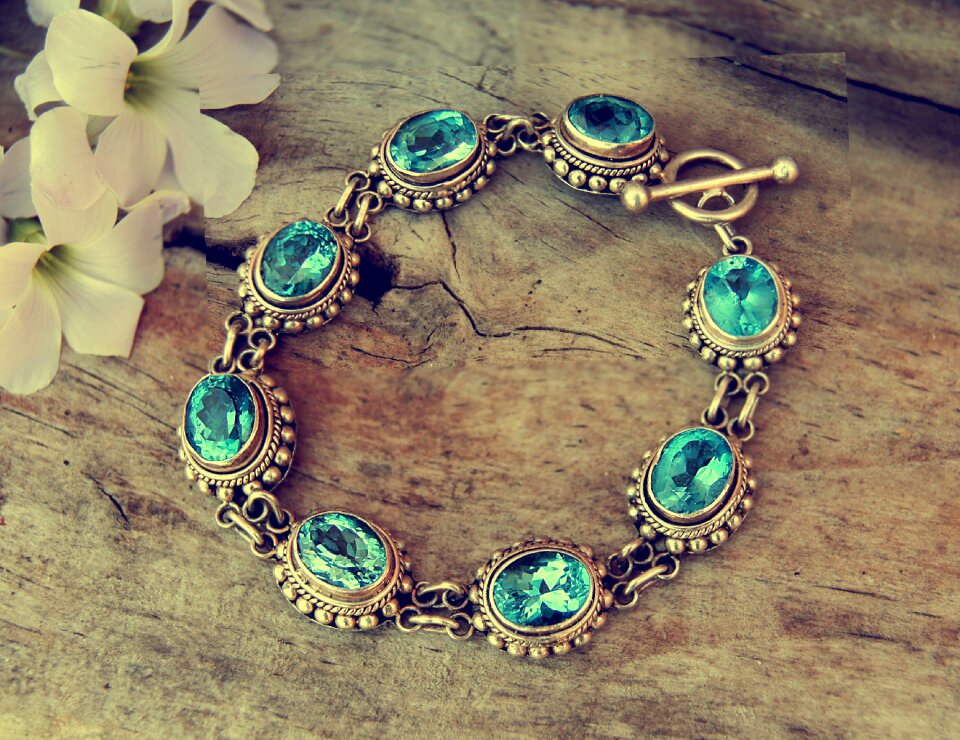 Jeweller jewelry fashion